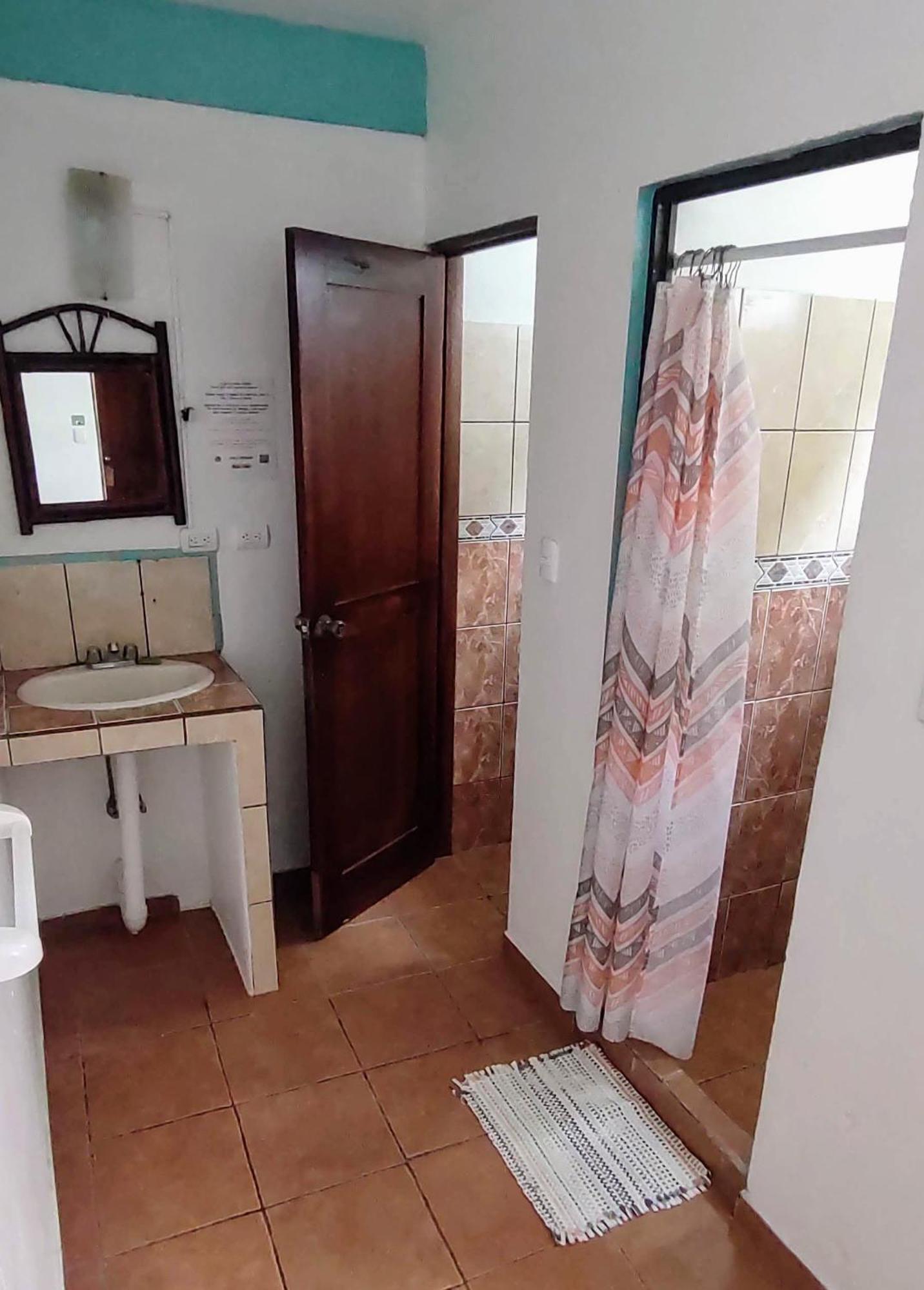Cool Vibes Beach Hostel Dominical Esterno foto