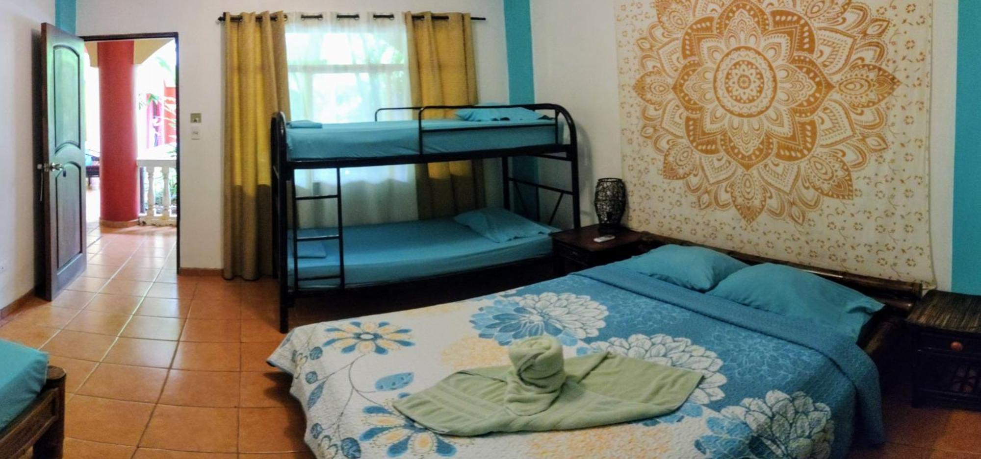 Cool Vibes Beach Hostel Dominical Esterno foto