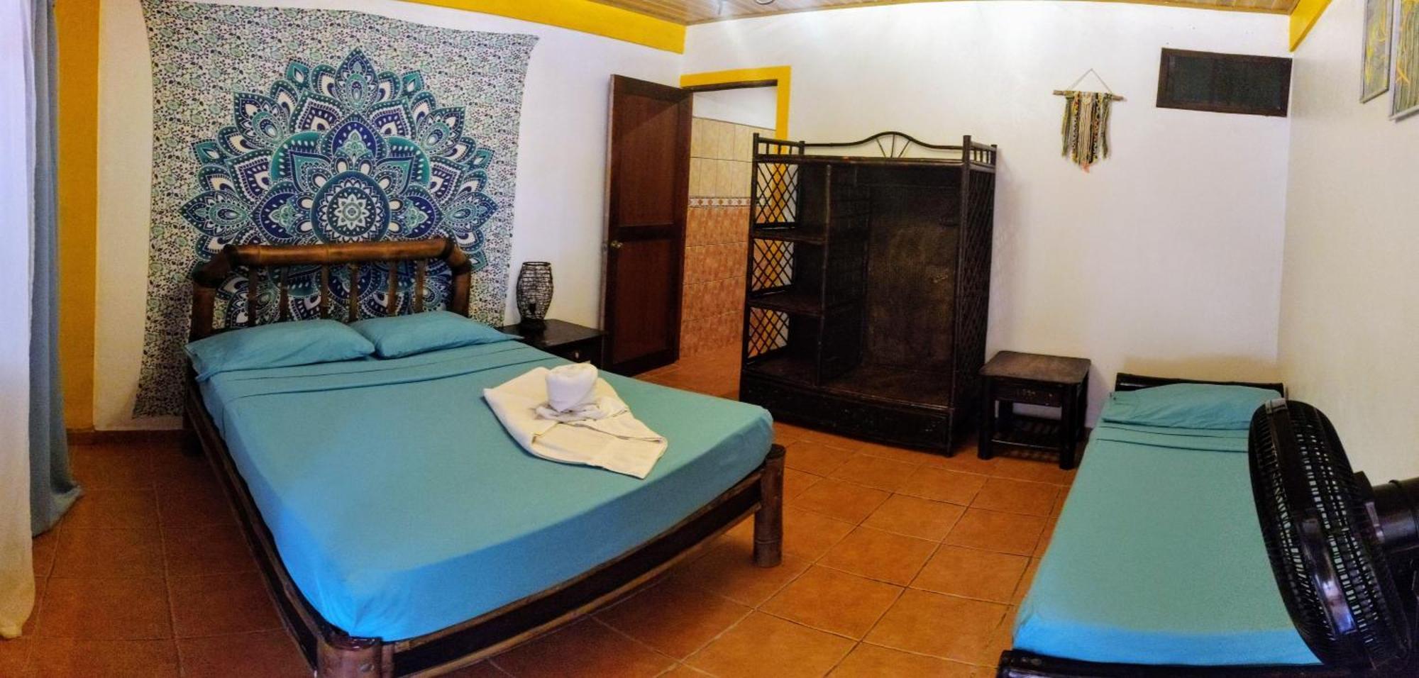 Cool Vibes Beach Hostel Dominical Esterno foto