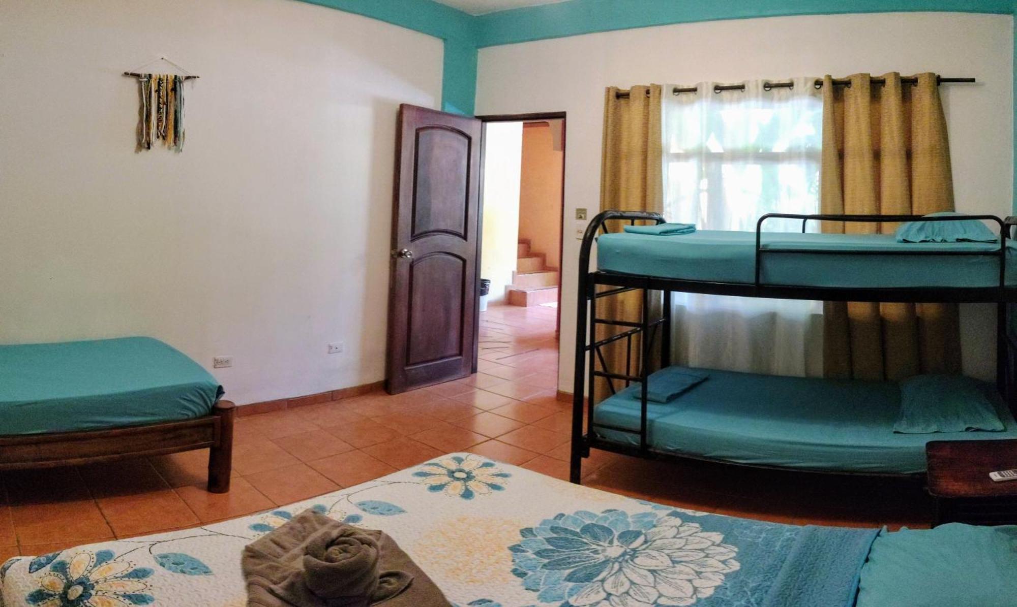 Cool Vibes Beach Hostel Dominical Esterno foto